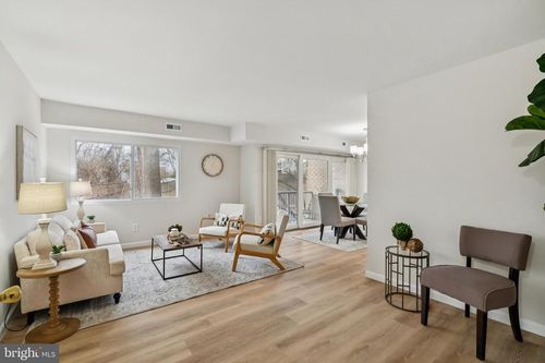 apt-8-8006 Chanute Pl, FALLS CHURCH, VA, 22042-1167 | Card Image