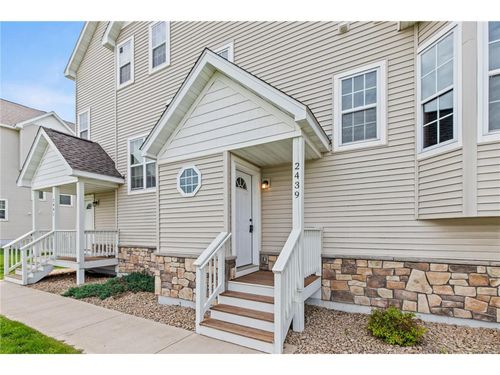 2439 Foxglove Cir, Hudson, WI, 54016-8252 | Card Image