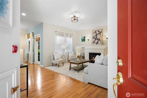 28-10790 221st Ln Ne, Redmond, WA, 98053-2002 | Card Image