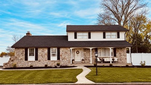 1946 Belleview Dr, Whitehall, PA, 18052-3735 | Card Image