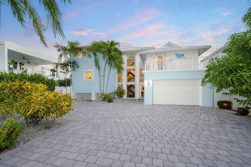 111 Spoonbill Rd, Tavernier, FL, 33070-2441 | Card Image