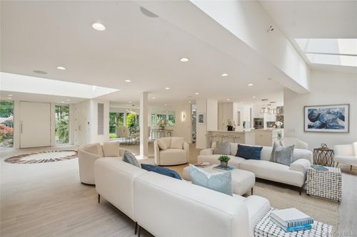 295 Foxhunt Cres, Syosset, NY, 11791-1711 | Card Image