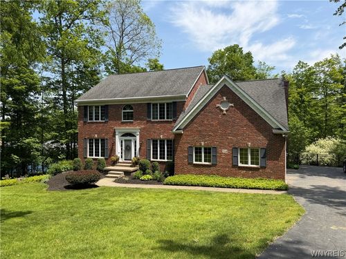 914 Underhill Rd, East Aurora, NY, 14052-3018 | Card Image