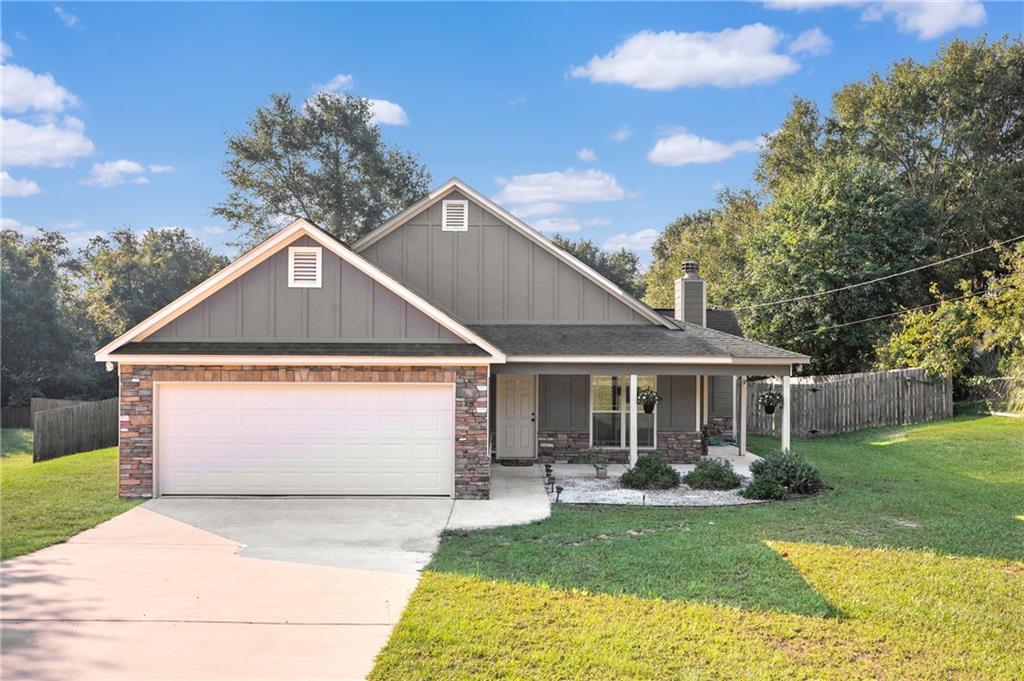 Lee Road 2115 , Phenix City, AL 36870