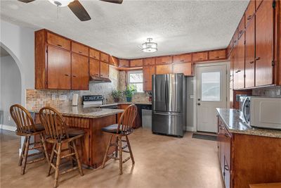 4506 Old Marlin Road, Home with 3 bedrooms, 2 bathrooms and null parking in Waco TX | Image 3