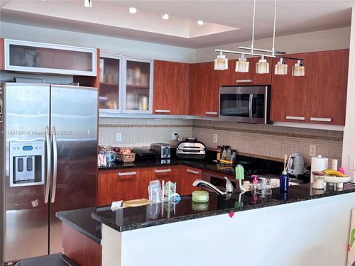 809-3131 Ne 188th St, Aventura, FL, 33180-2764 | Card Image