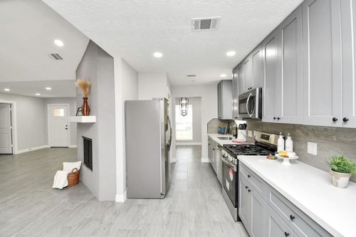 9726 Springmont Dr, Houston, TX, 77080-1240 | Card Image