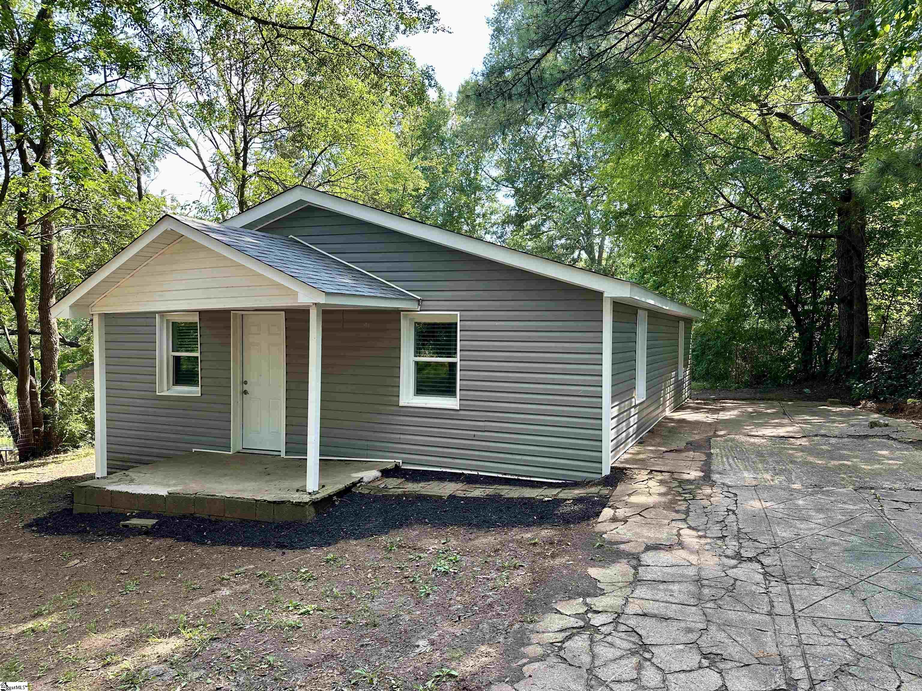 Cox St, Spartanburg, SC 29306