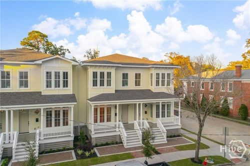 304 W 38th Street, Savannah, GA, 31401 | Card Image