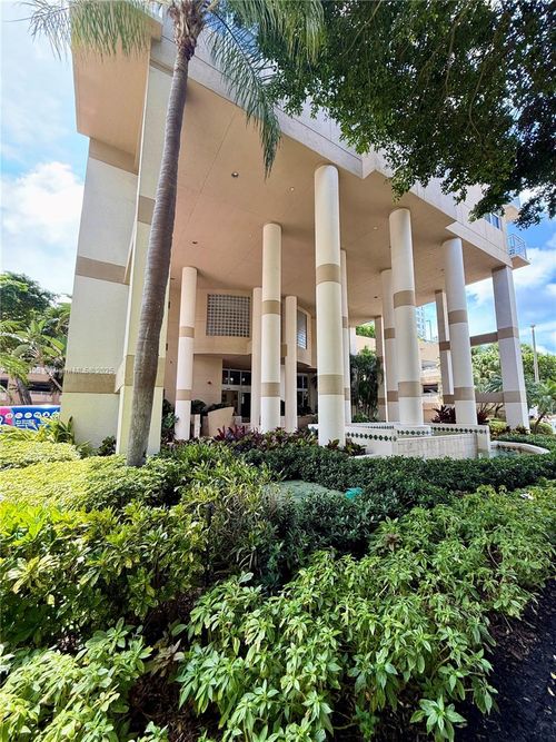 apt-1503-770 Claughton Island Dr, Miami, FL, 33131-2630 | Card Image