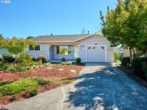 1104 Stanfield Rd, Woodburn, OR, 97071-2338 | Card Image