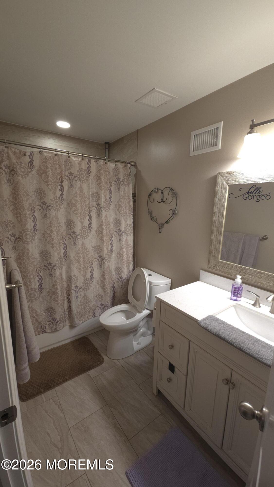 Residential Lease in Freehold 4