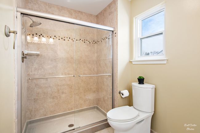 572 Green Bay Ct, Home with 4 bedrooms, 3 bathrooms and null parking in Lake Zurich IL | Image 20