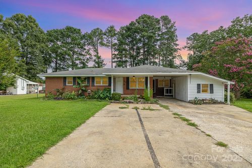 112 Whitley Dr, Smithfield, NC, 27577-3242 | Card Image