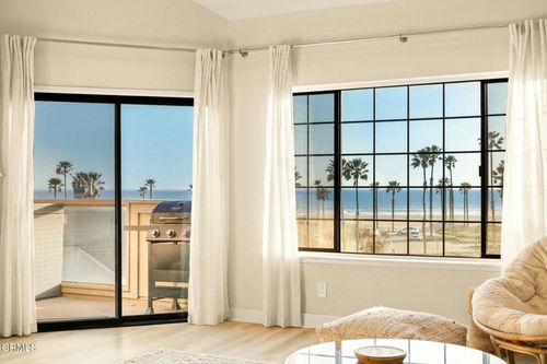 570 Terrace View Pl, Port Hueneme, CA, 93041-3441 | Card Image