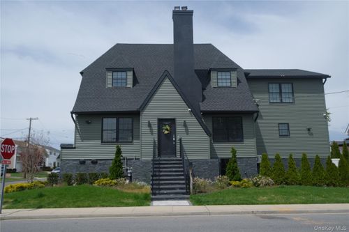 main-3380 Weidner Avenue, Hempstead, NY, 11572 | Card Image