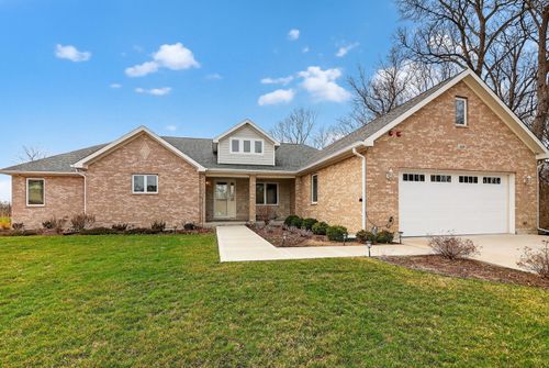 669 E Byron Avenue, Addison, IL, 60101 | Card Image