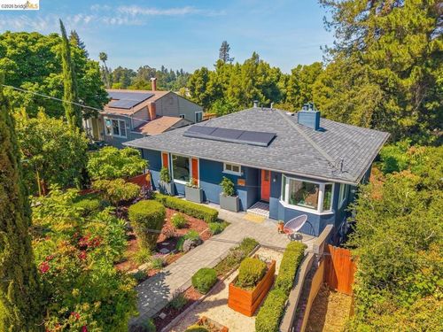 7406 Circle Hill Dr, Oakland, CA, 94605-2619 | Card Image