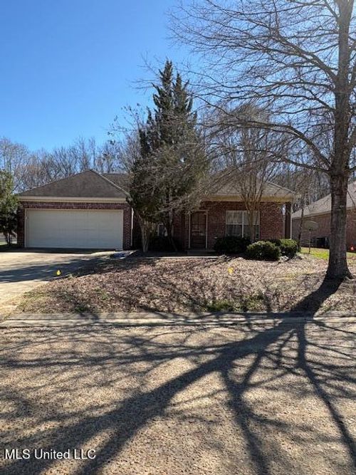 109 Newport Dr, Canton, MS, 39046-6039 | Card Image