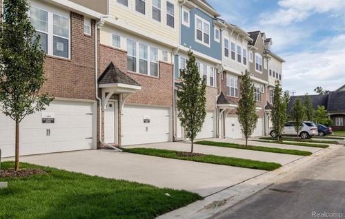 5943 Picall Dr, Troy, MI, 48098-4113 | Card Image