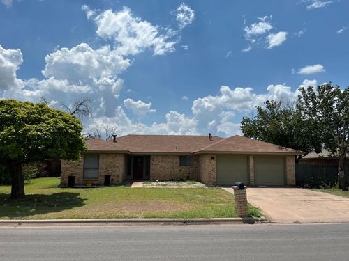 1417 Weavers Way, Abilene, TX, 79602-3122 | Card Image