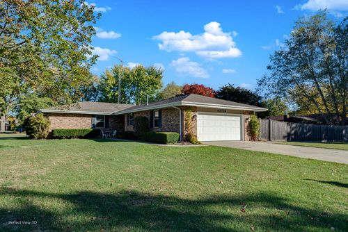 800 Charles St, Morris, IL, 60450-1121 | Card Image