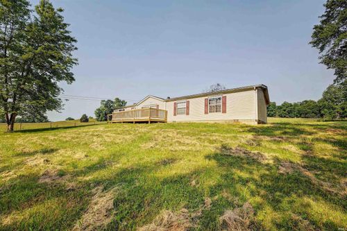 4525 S Hickory Grove Rd, Pekin, IN, 47165-8316 | Card Image