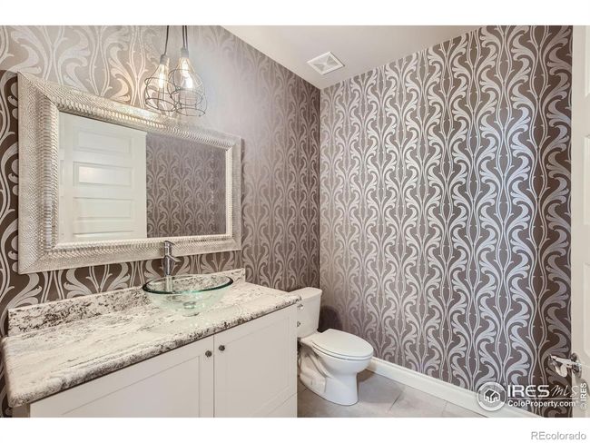 Formal dining room with butlers pantry | Image 14