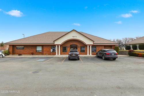 3804 Kern Way, Yakima, WA, 98902-7801 | Card Image