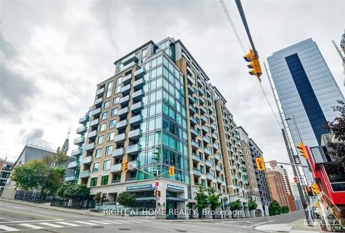 404-238 Besserer St, Ottawa, ON, K1N6B1 | Card Image