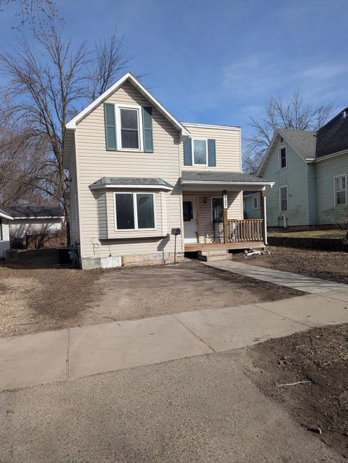 907 2nd Ave Nw, Faribault, MN, 55021-4217 | Card Image