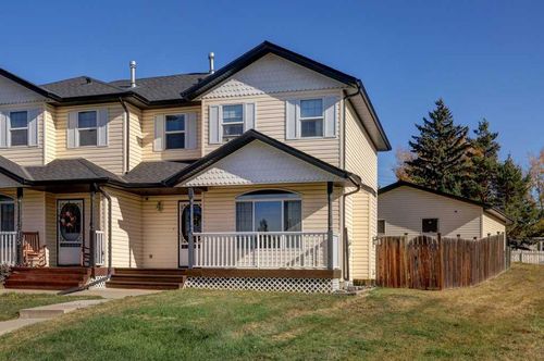 {{alt}} | Card Image