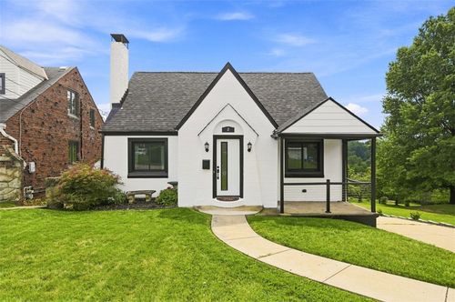 2 Windridge Dr, Pittsburgh, PA, 15227-3809 | Card Image