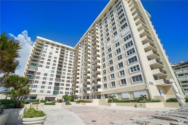 Pool deck to building | Image 27