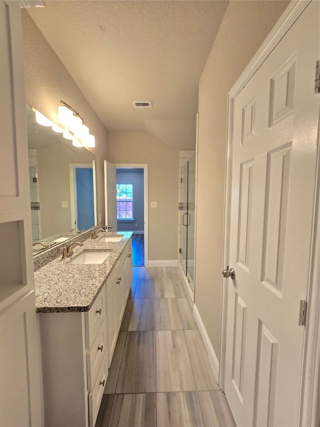 14001 Cimarron Dr, House other with 4 bedrooms, 2 bathrooms and null parking in Balch Springs TX | Image 13