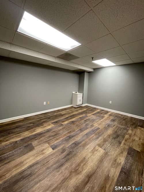 606-2 Arapahoe Rd, West Hartford, CT, 06107-2701 | Card Image