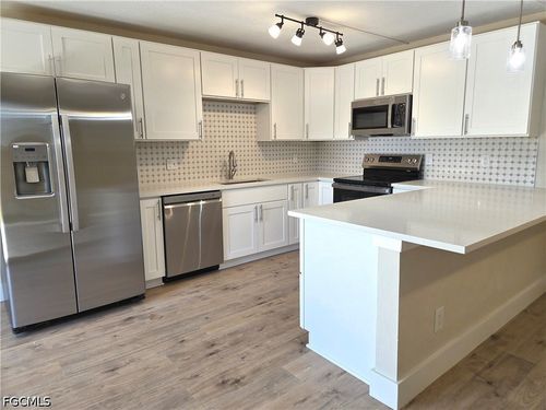 1-1608 Park Meadows Dr, FORT MYERS, FL, 33907-3634 | Card Image