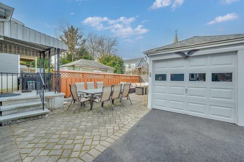 23 Third Ave, Pelham, NY, 10803-1424 | Card Image