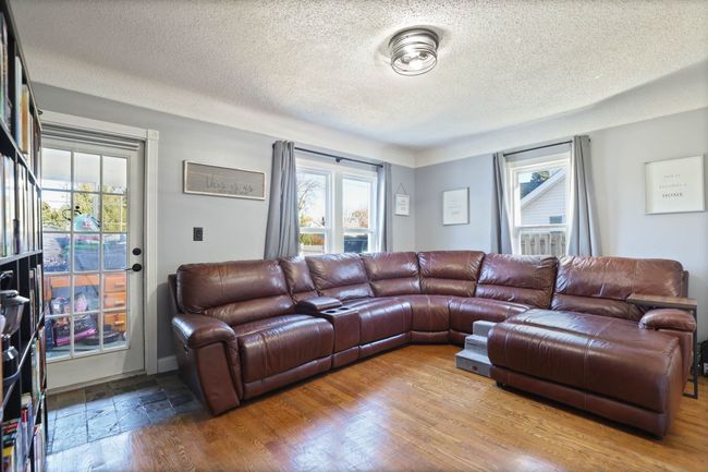 246 Lagoon Beach Dr, House other with 3 bedrooms, 2 bathrooms and null parking in Bay City MI | Image 8