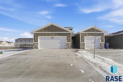 9201 W Ark Pl Place, Sioux Falls, SD, 57106 | Card Image