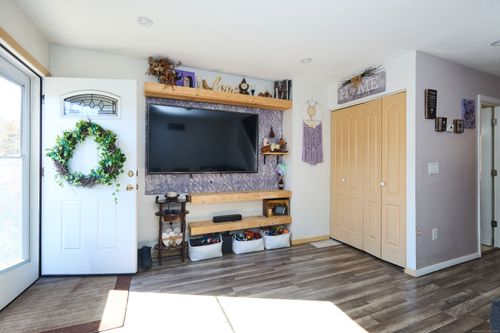 unit-5-146 Coach Cir, Naugatuck, CT, 06770-1847 | Card Image