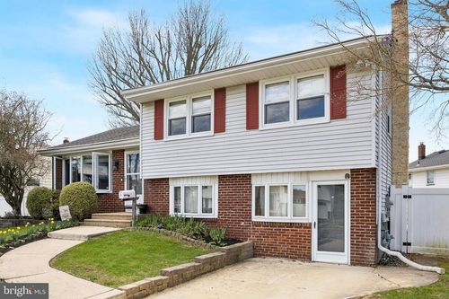8 Toby Ln, Trenton, NJ, 08620-2604 | Card Image