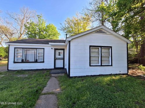 2017 Michigan St, Greenville, MS, 38703-4536 | Card Image