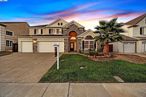 1335 Willowwood Ct, Brentwood, CA, 94513-6108 | Card Image