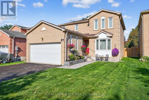 21 Webster Way, Georgetown, ON, L7G5J7 | Card Image