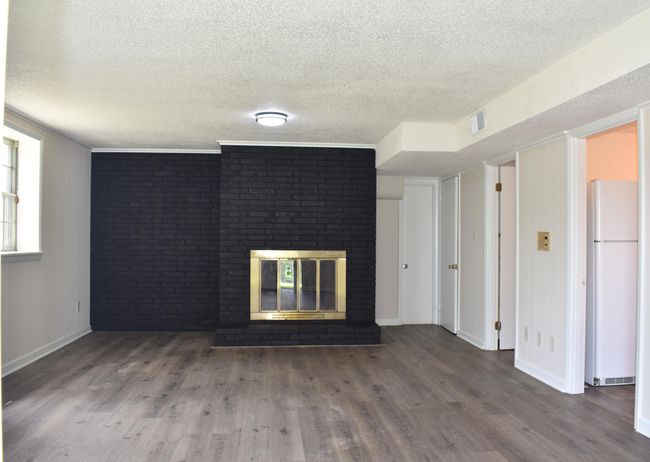 Downstairs Family Room/Mother-in-law Suite | Image 16