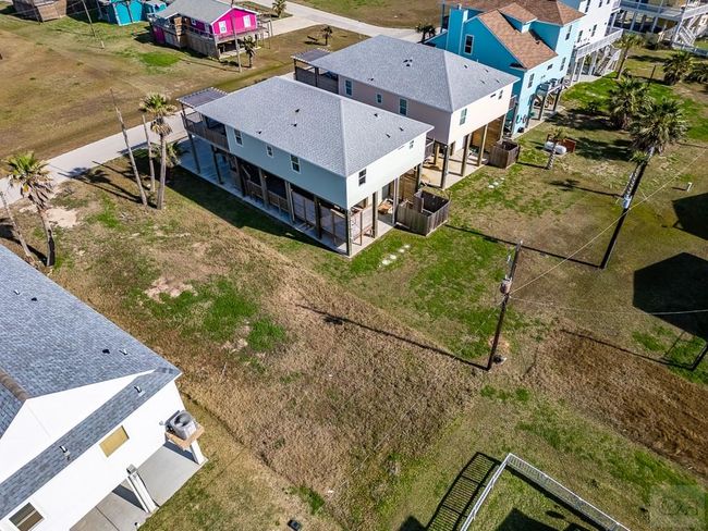 13111 Buccaneer Pkwy, House other with 3 bedrooms, 2 bathrooms and 1 parking in Freeport TX | Image 65