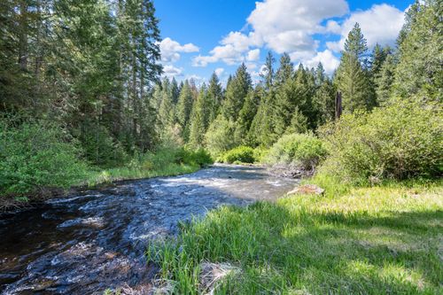 25232 Highway 140, Eagle Point, OR, 97524 | Card Image
