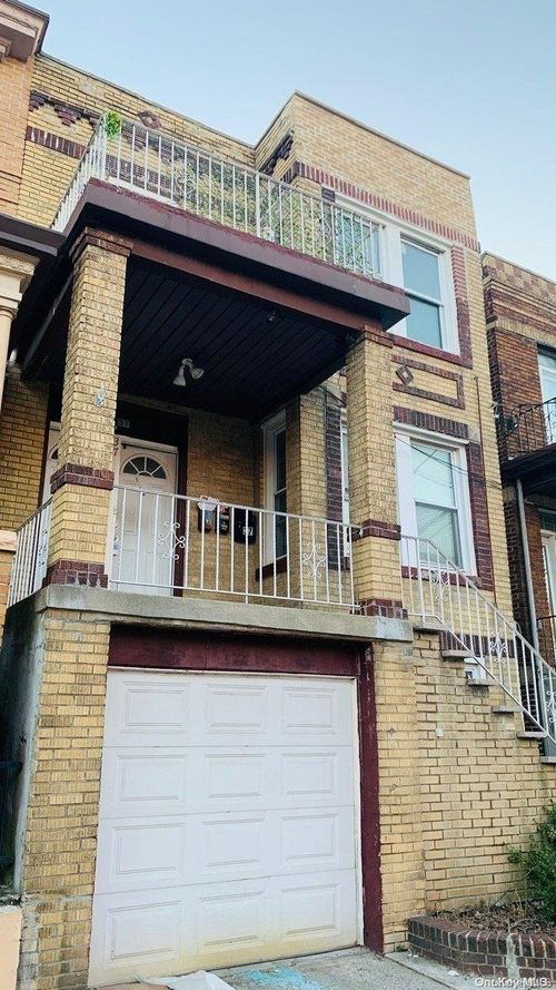 37 63rd St, West New York, NJ, 07093-4001 | Card Image