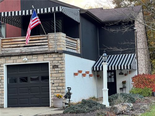 1023 Cranston Dr, Greensburg, PA, 15601-1118 | Card Image